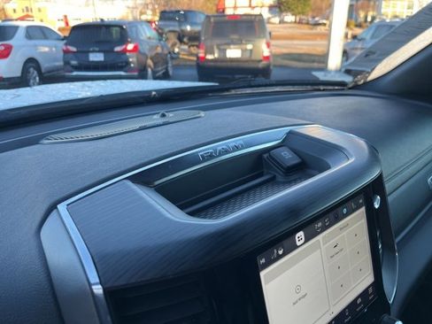 Used 2024 RAM 1500 Laramie image 25