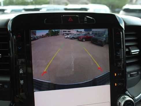 Used 2025 RAM 2500 Big Horn AWD/4WD image 27