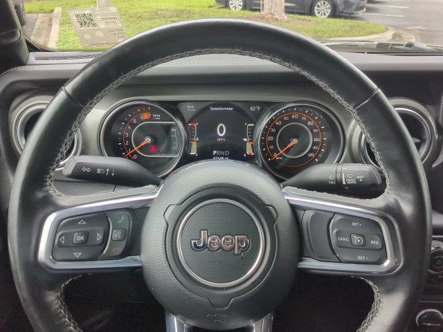 Used 2023 Jeep Wrangler Unlimited Sahara w/ Cold Weather Group AWD/4WD image 31
