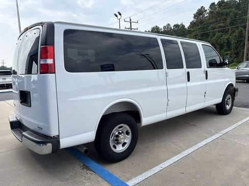 Certified 2025 Chevrolet Express 3500 LT w/ LT Preferred Equipment Group RWD image 8