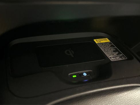 Used 2025 Toyota Corolla LE w/ LE Premium Package image 31