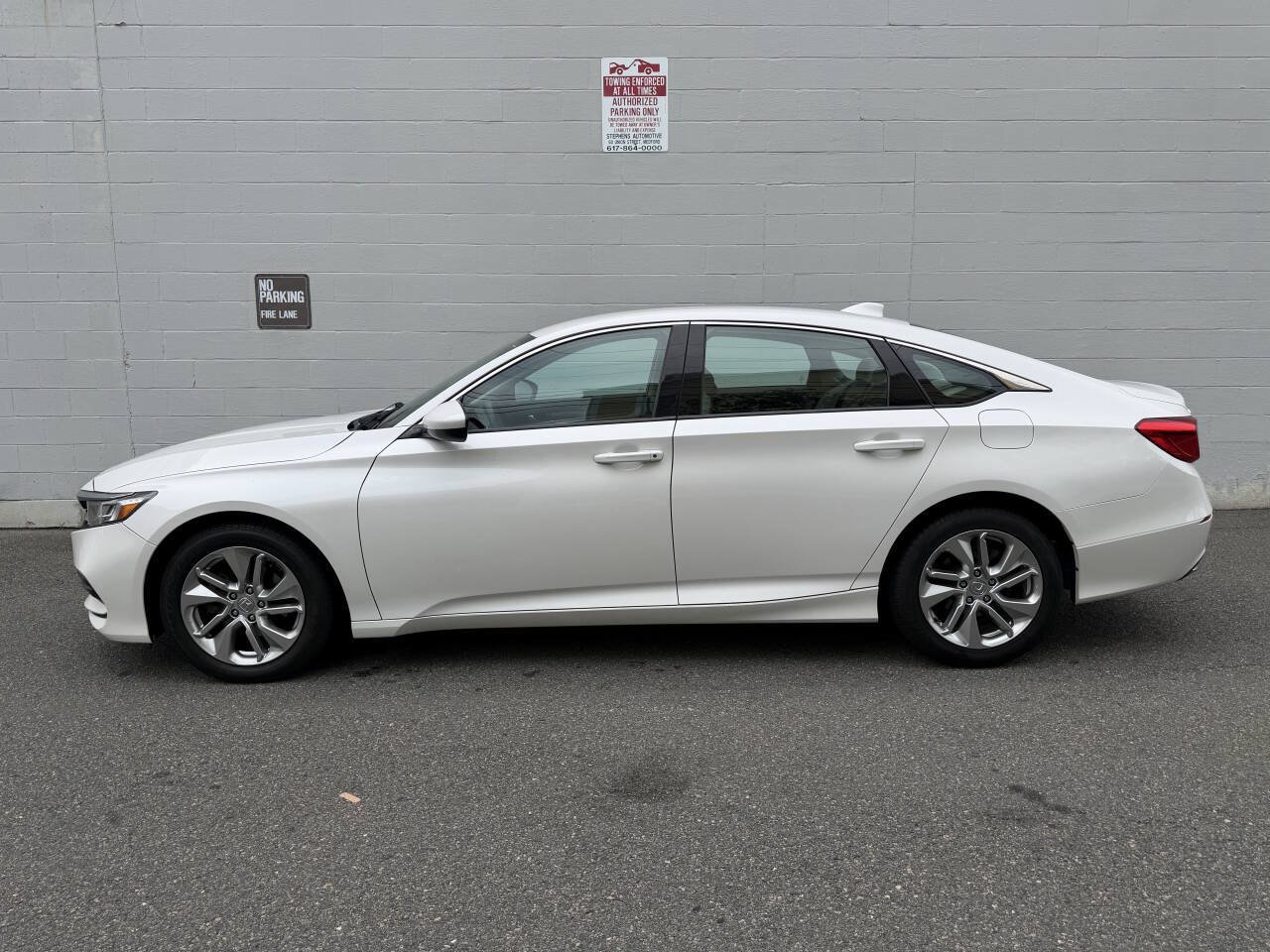 Used 2018 Honda Accord LX image 3