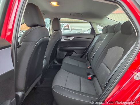 Used 2024 Kia Forte LXS w/ LXS Technology Package image 12