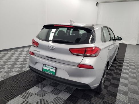 Used 2018 Hyundai Elantra GT FWD image 7
