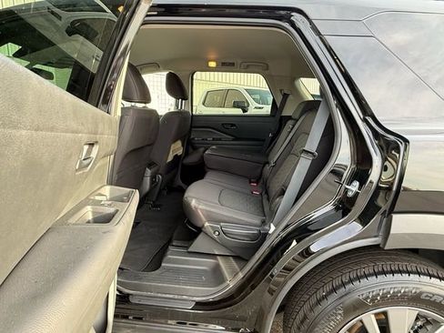 Certified 2025 Nissan Pathfinder SV image 13