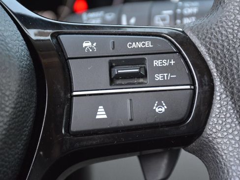 Used 2023 Honda Pilot LX image 30