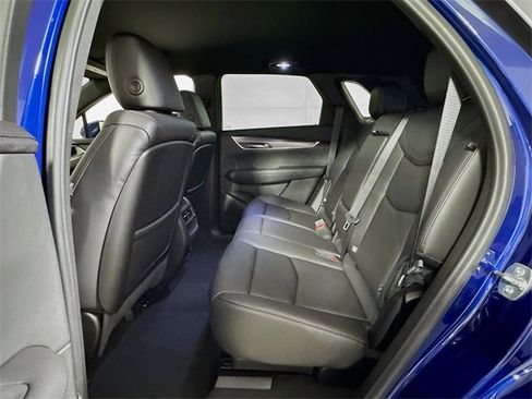 New 2025 Cadillac XT5 Luxury image 12
