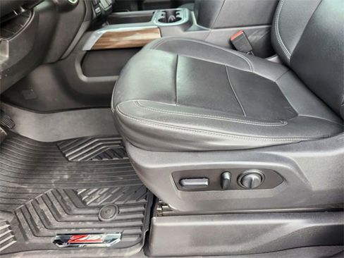 Used 2021 Chevrolet Silverado 1500 LT Trail Boss w/ Convenience Package II image 16