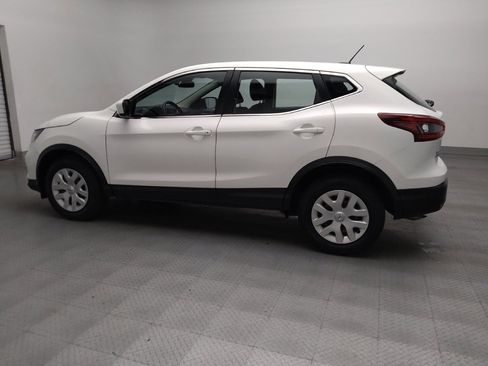 Used 2020 Nissan Rogue Sport S image 3