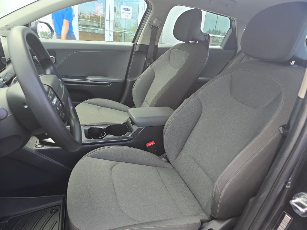 Used 2025 Kia K4 FWD image 9
