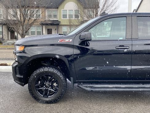 Used 2020 Chevrolet Silverado 1500 Custom Trail Boss w/ Custom Convenience Package image 2