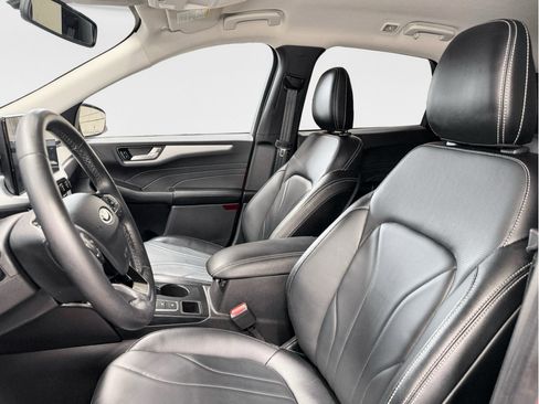 Used 2025 Ford Escape SE w/ PHEV Premium Package FWD image 17