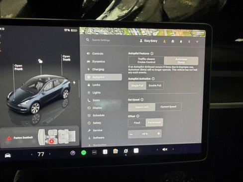 Used 2024 Tesla Model Y Long Range AWD/4WD image 26