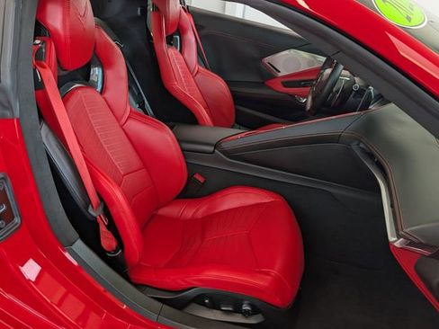 Used 2022 Chevrolet Corvette Stingray Premium Conv w/ Z51 Performance Package RWD image 12