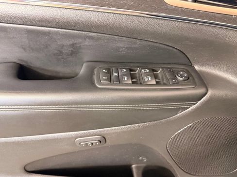 Used 2017 Jeep Grand Cherokee Limited AWD/4WD image 27