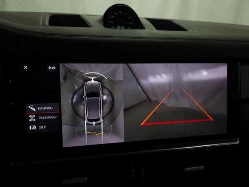 Used 2021 Porsche Cayenne GTS image 31