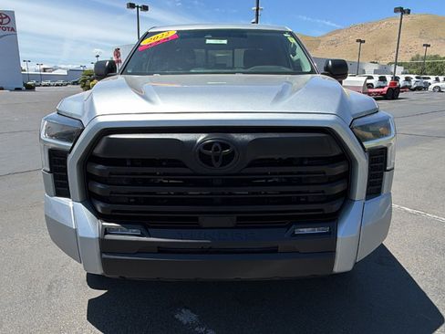 Used 2022 Toyota Tundra SR5 AWD/4WD image 8