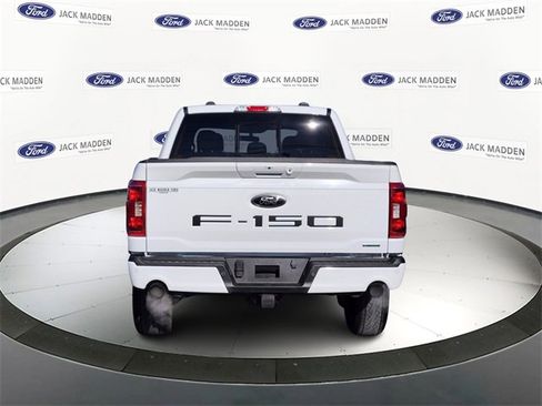 Certified 2022 Ford F150 XLT w/ Equipment Group 302A High image 4