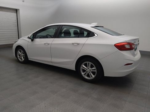 Used 2017 Chevrolet Cruze LT FWD image 3