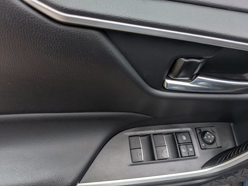 Used 2023 Toyota RAV4 AWD Hybrid image 8