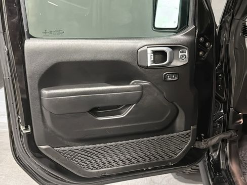 Used 2022 Jeep Wrangler Unlimited Sport AWD/4WD image 9