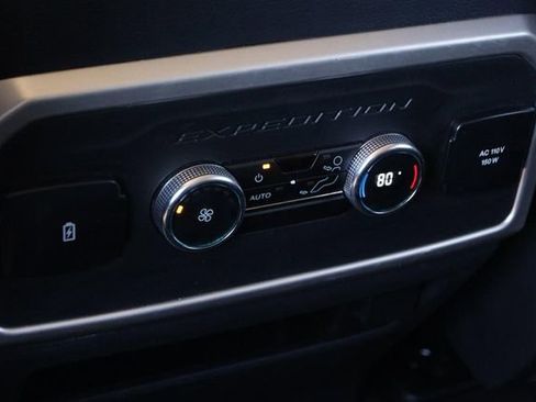 Used 2024 Ford Expedition XLT image 29