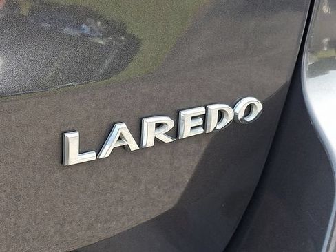 Used 2020 Jeep Grand Cherokee Laredo w/ 18" Wheel & 8.4" Radio Group AWD/4WD image 29