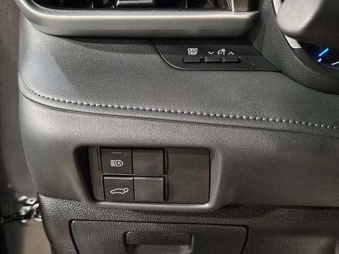 Certified 2024 Toyota Highlander XLE AWD/4WD image 26