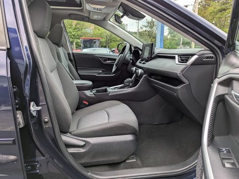 Used 2022 Toyota RAV4 XLE w/ Convenience Package AWD/4WD image 29