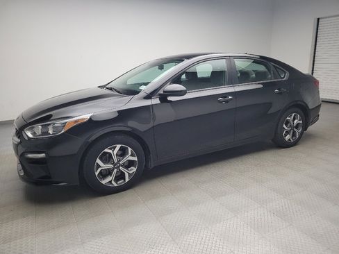 Used 2019 Kia Forte LXS FWD image 2