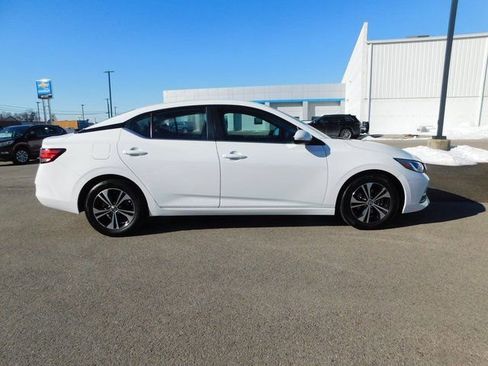 Used 2023 Nissan Sentra SV image 2