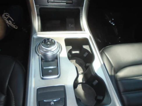 Used 2024 Ford Edge SEL w/ Convenience Package AWD/4WD image 17