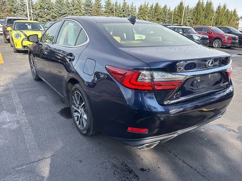 Used 2016 Lexus ES 350 w/ Luxury Package w/Wood Trim image 6