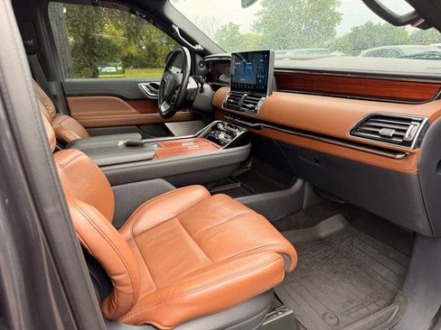 Used 2022 Lincoln Navigator L Reserve AWD/4WD image 33
