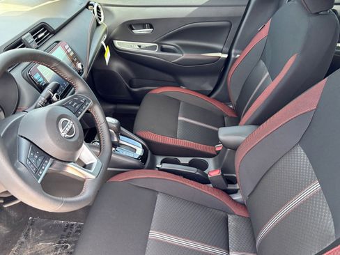 New 2025 Nissan Versa SR w/ Trunk Package image 19