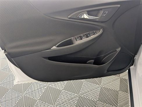 Used 2024 Chevrolet Malibu LS w/ Driver Confidence Package image 9