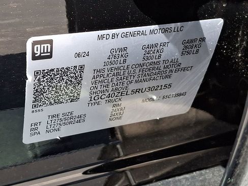 Certified 2024 Chevrolet Silverado EV RST image 32