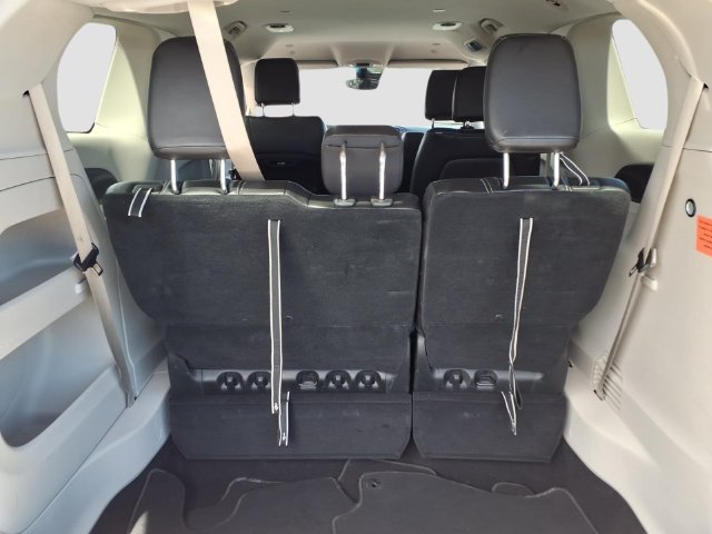 Used 2024 Chrysler Pacifica Touring-L FWD image 14
