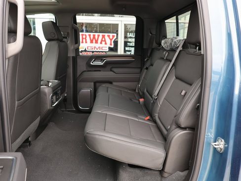 New 2025 GMC Sierra 2500 Denali w/ Denali Reserve Package image 28