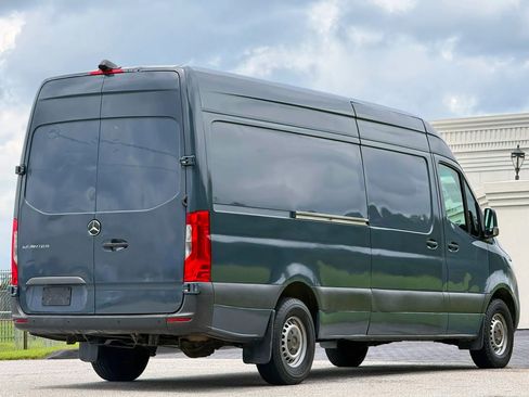 Used 2019 Mercedes-Benz Sprinter 170 image 12