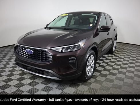Used 2023 Ford Escape Active w/ Tech Pack #2 AWD/4WD image 10