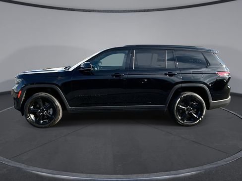 Used 2025 Jeep Grand Cherokee L Limited w/ Black Appearance Package AWD/4WD image 15