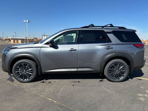 New 2026 Nissan Pathfinder SL FWD image 3