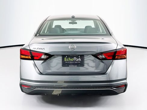 Used 2025 Nissan Altima 2.5 SV image 7