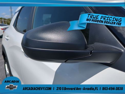 Used 2025 Chevrolet TrailBlazer LS w/ LS Convenience Package FWD image 12