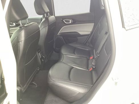 Certified 2025 Jeep Compass Limited AWD/4WD image 13