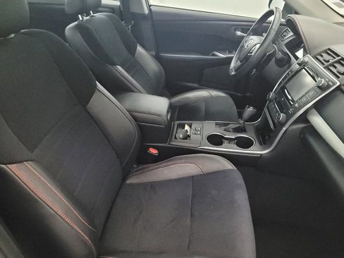 Used 2015 Toyota Camry XSE image 21
