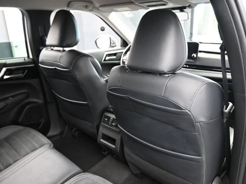 Used 2022 Mitsubishi Outlander SE image 43