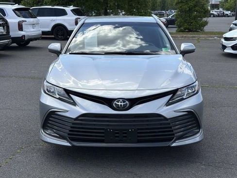 Used 2022 Toyota Camry LE FWD image 6