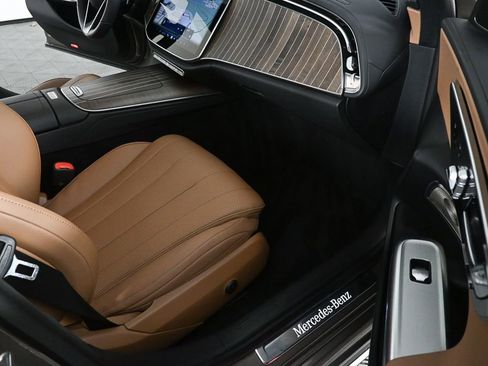 Certified 2025 Mercedes-Benz E 350 4MATIC Sedan image 21